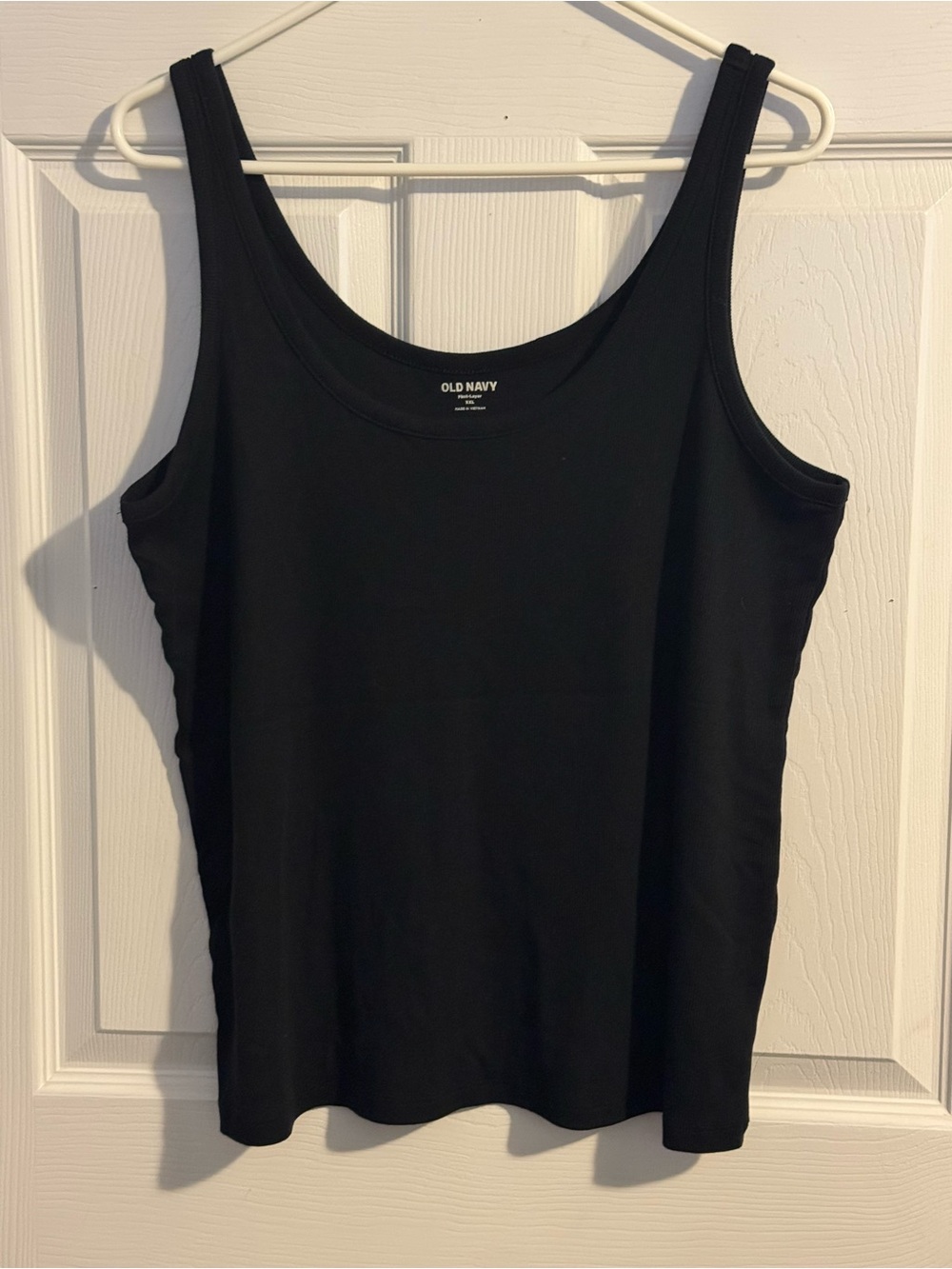 First-Layer Scoop-Neck Black Tank Top XXL
